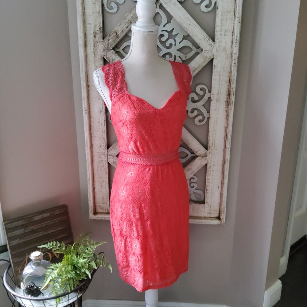 NSR Women's Sweetheart Stretch Knit Lace Cutout Mini Sheath Dress in Coral